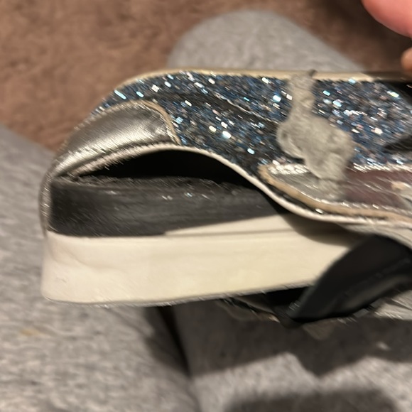 (SIZE 7) GOLDEN GOOSE NAVY/SILVER SNEAKER (37) - Picture 15 of 16